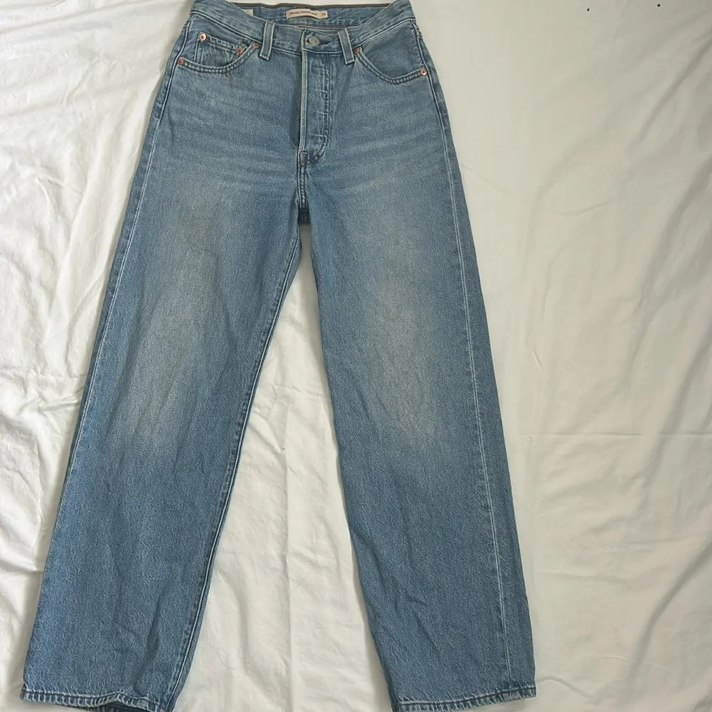 Levi’s ribcage jeans - Picture 2 of 6